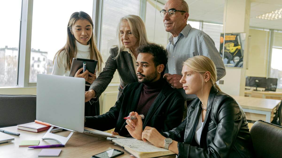 How Does DreamClass Automate Management for Educational Institutions?