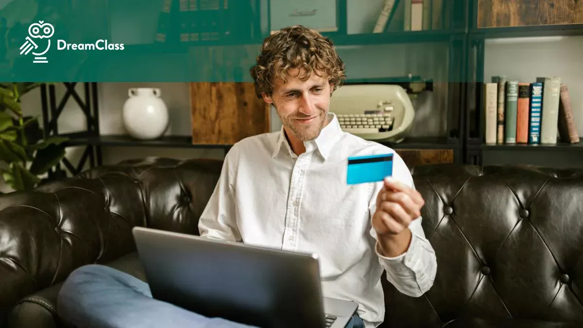 What school management platforms include online fee payment processing?