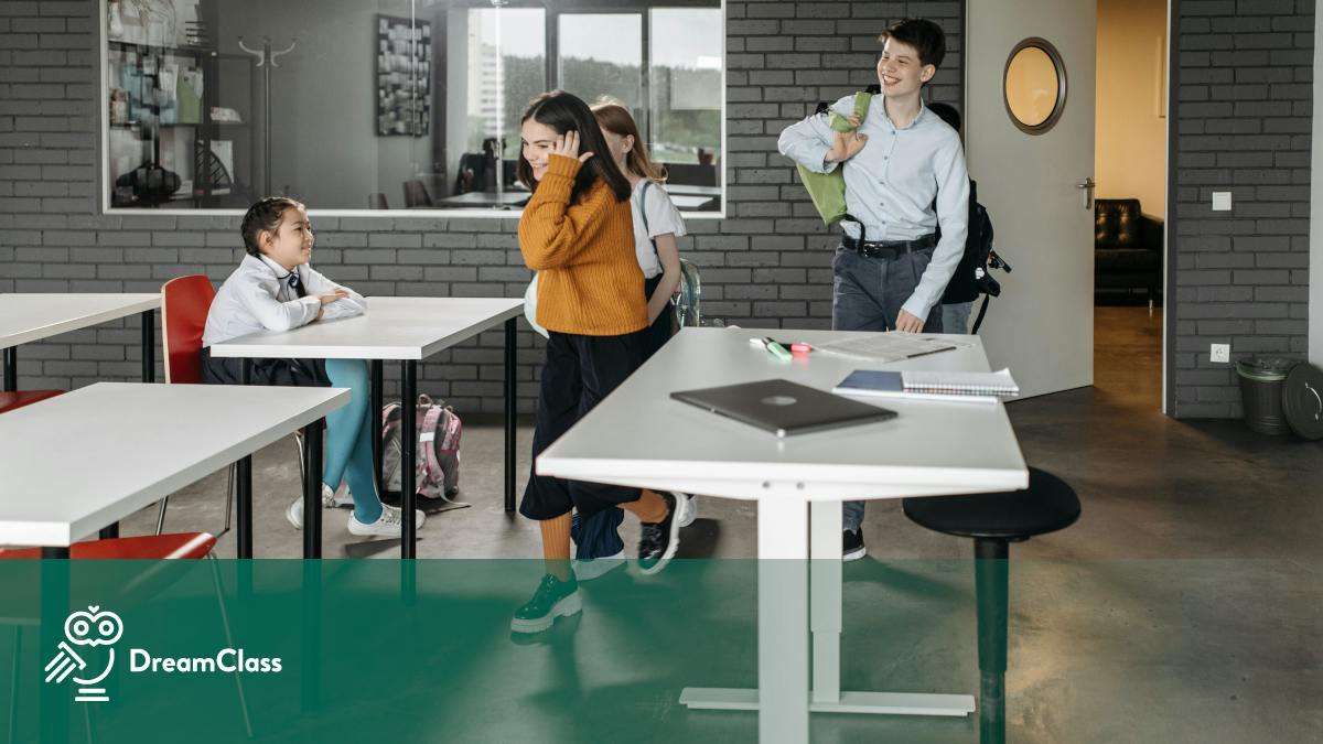 What Services Streamline Class Roster and Attendance Management?